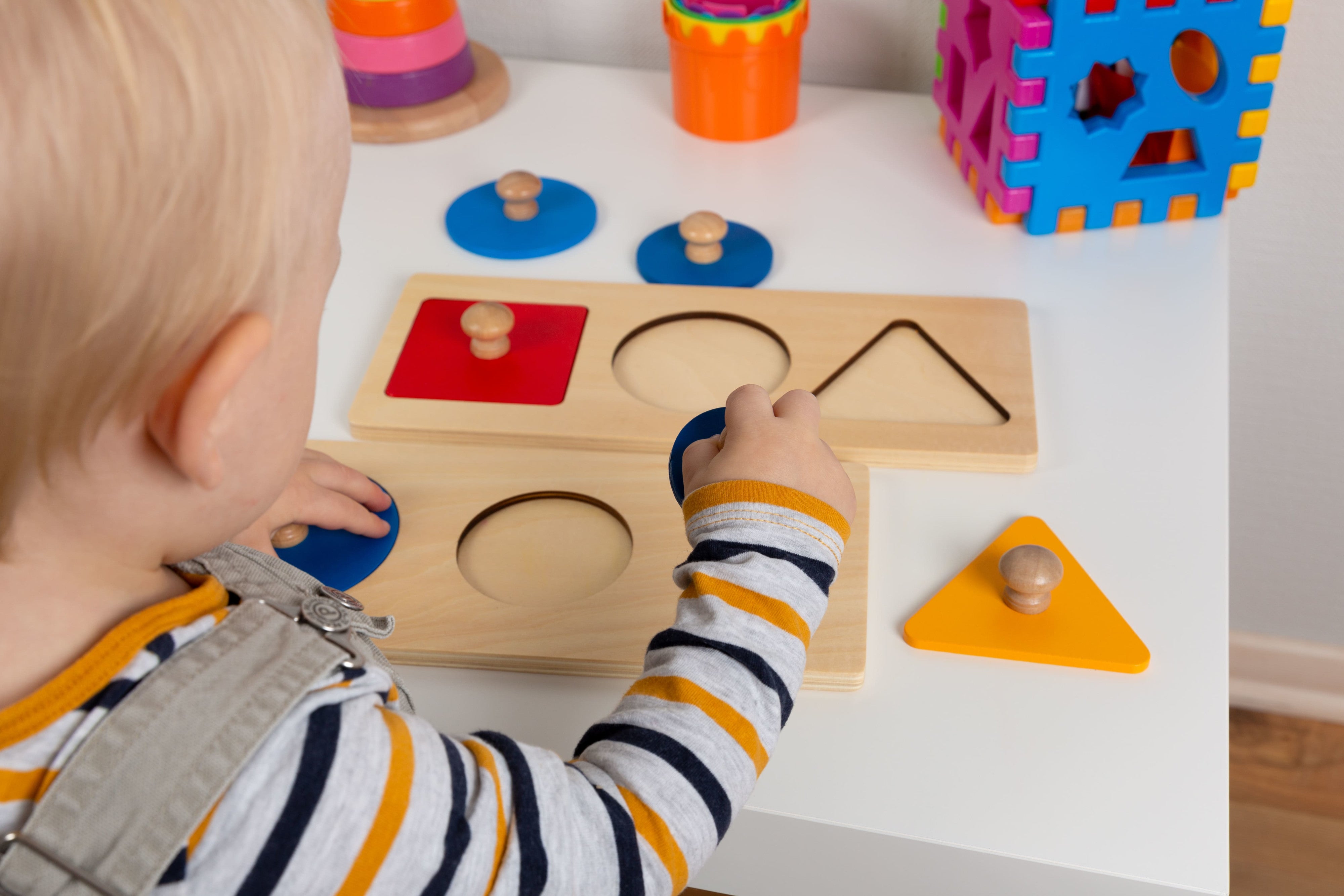 jeux montessori 2 ans