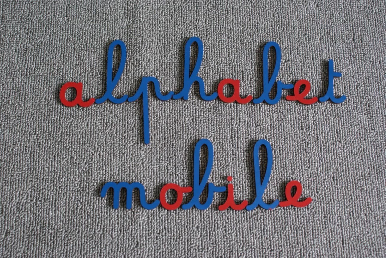 Alphabet Mobile Montessori (2 versions) - MaMontessoriBox