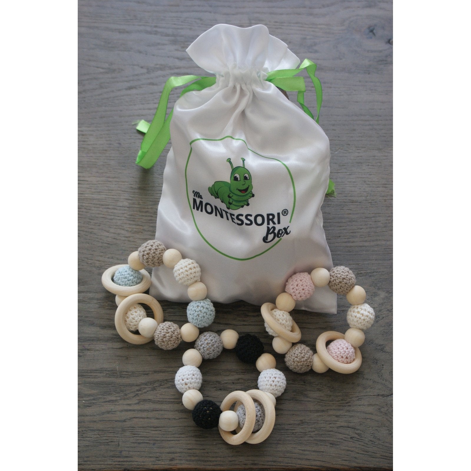 Hochets bois-crochet pour bébés - MaMontessoriBox