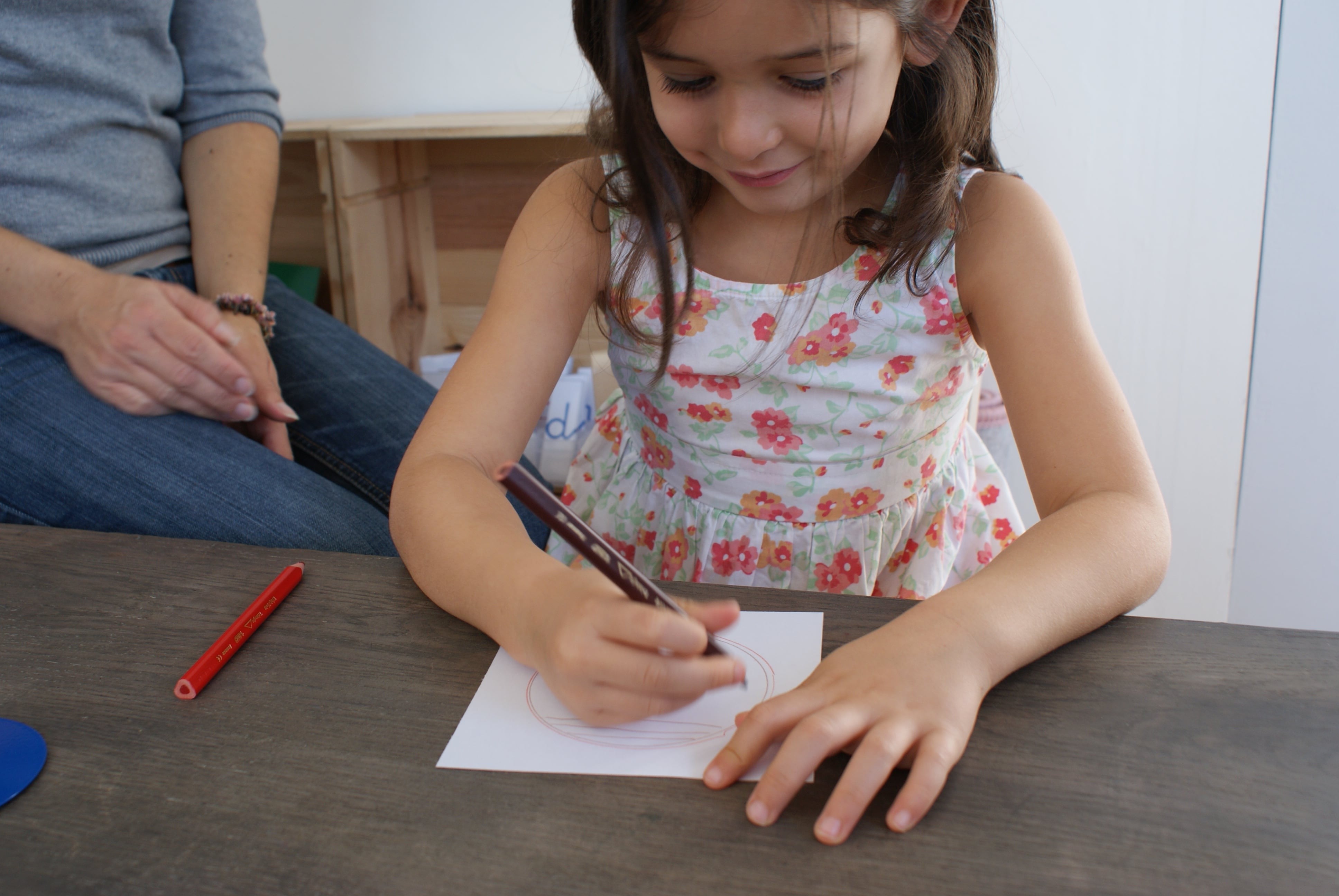 Lot de 10 Formes à Dessin Métalliques Montessori - MaMontessoriBox