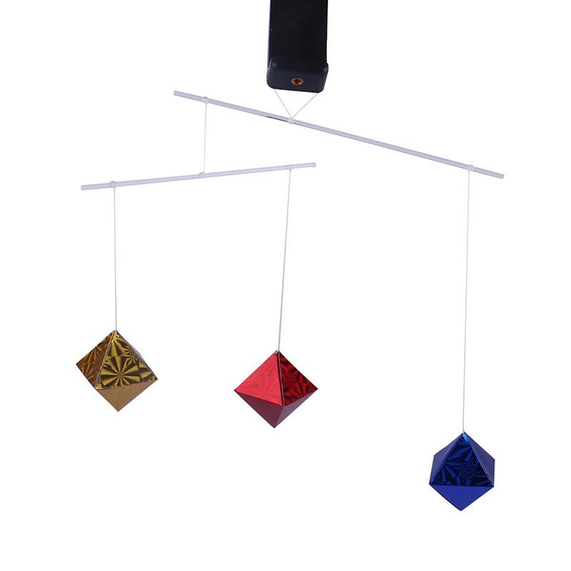 Mobiles Montessori pour bébés - MaMontessoriBox