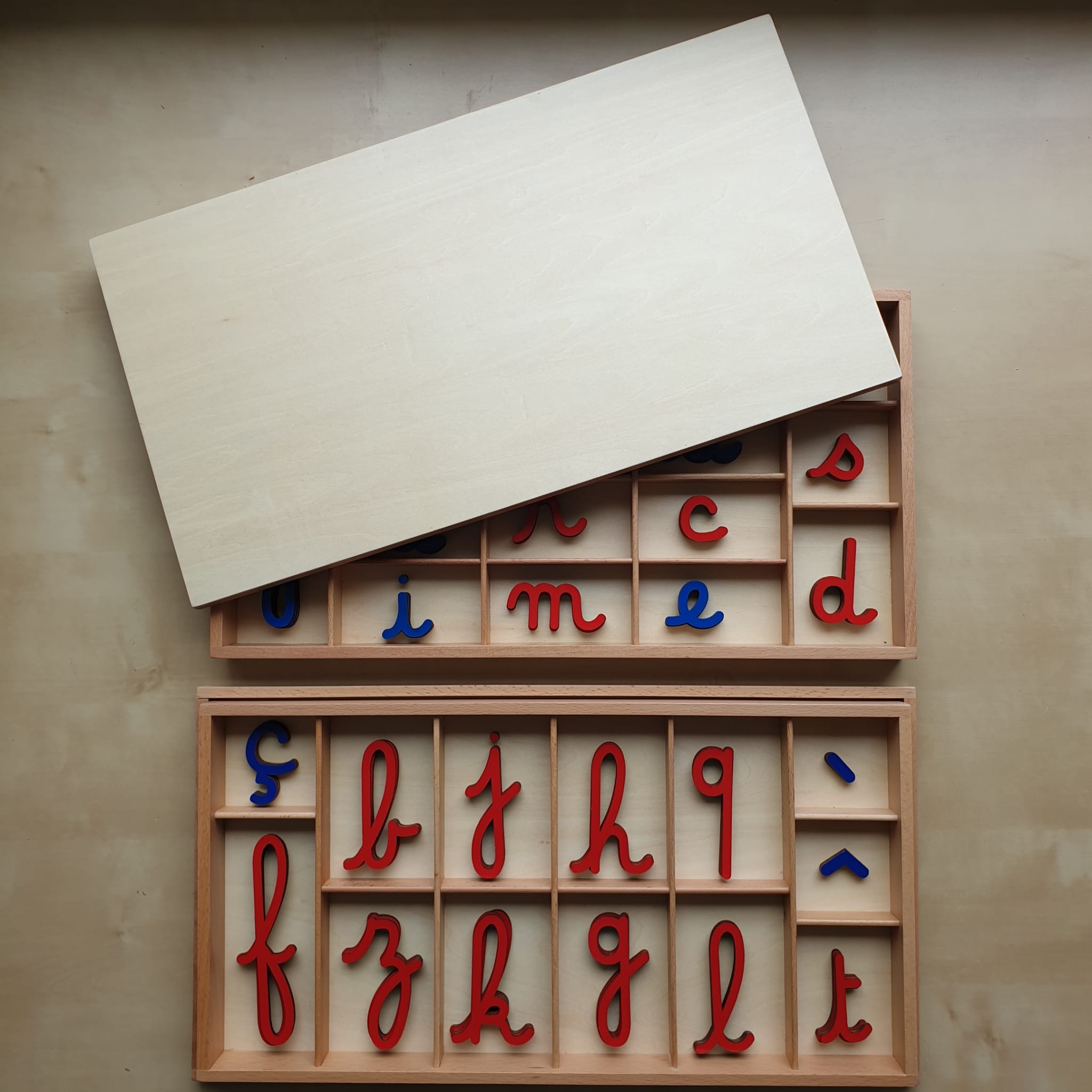 Pack lettres et digrammes Mobiles Cursifs Montessori et boîtes rangement - MaMontessoriBox
